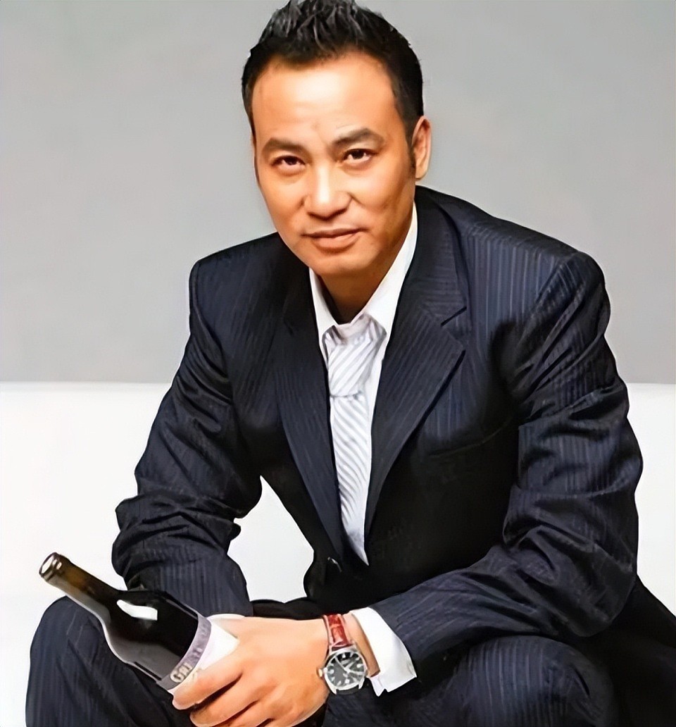 TVB艺人吐槽内地医生敷衍， 父亲摔倒忍痛返港，评论区大翻车（组图） - 15