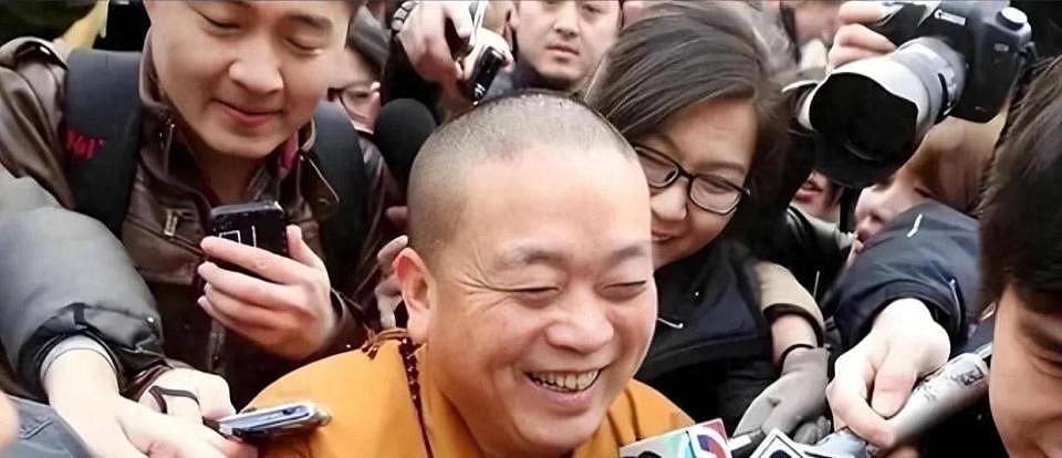 猛料不断曝光！释永信父亲节晒亲子图，他的丑闻早就有了迹象（组图） - 1