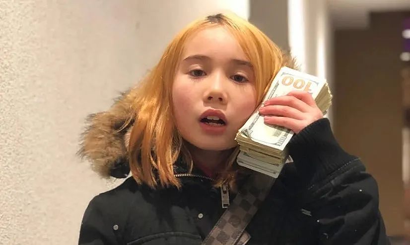 华裔混血网红18岁当天卖“付费视频”,3小时进账百万美金!被亲人操控十几年,沦为赚钱工具…(组图) - 9