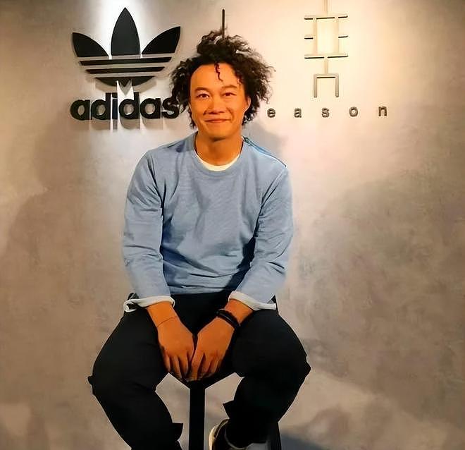 王俊凯代言品牌惹争议！多张海报恶意做辱华动作，大批网友抵制（组图） - 14