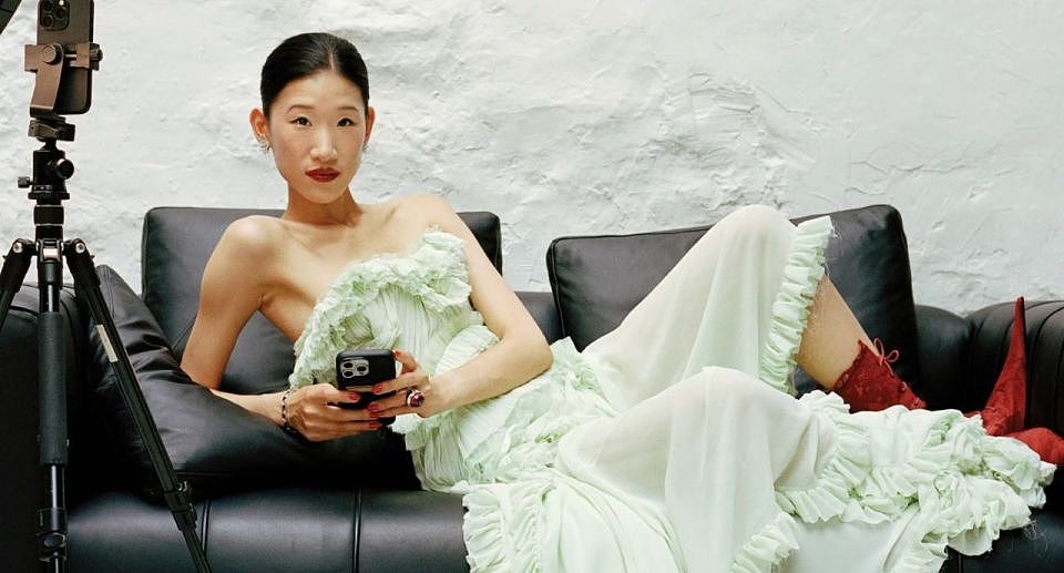 劳斯莱斯+法式庄园！华裔女高调炫富引爆美国舆论（组图） - 1