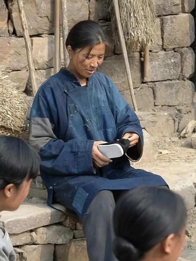 原来他们是夫妻，因戏生情恩爱41年，演完《生万物》终于红了！（组图） - 12