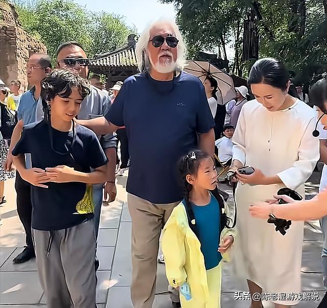 一个贪财一个好色？老夫少妻的“残酷”在74岁的张纪中身上应验了（组图） - 7