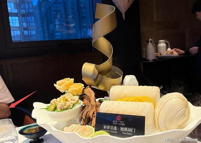 俞灏明王晓晨近照曝光,夫妻度蜜月被偶遇,女方身材发福疑似怀孕(组图) - 5