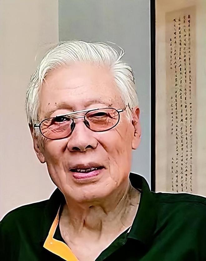 被两任妻子抛弃,与李媛媛情深缘浅,如今90岁焦晃仍想拍戏(组图) - 11
