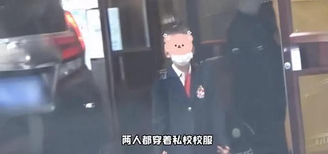 霍思燕带女儿出行被拍，被怀疑代孕得女，嗯哼曾无意说出妹妹名字（组图） - 12