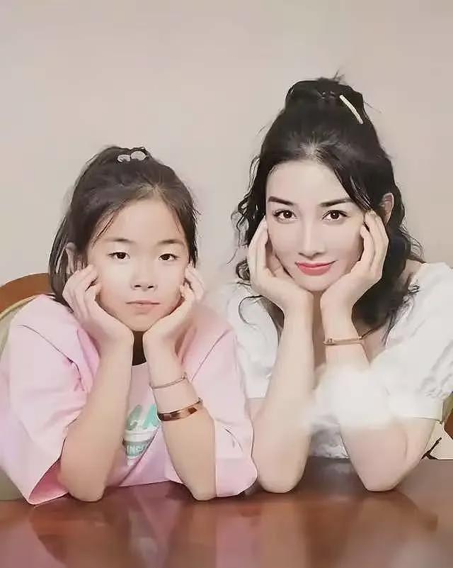 争议炸锅！黄奕女儿要当练习生，网友翻出382名牺牲缉毒警数据（组图） - 11