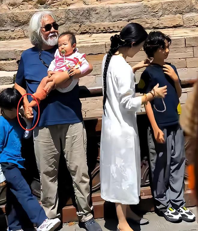 张纪中杜星霖被指偏心！亲儿子公然殴打混血继子，全程冷漠无视（组图） - 5