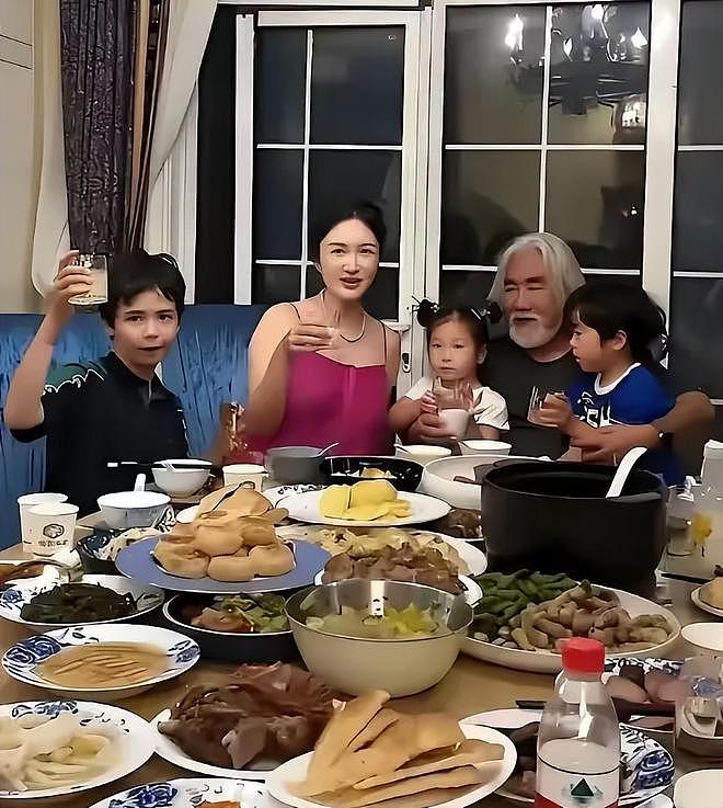 张纪中杜星霖被指偏心！亲儿子公然殴打混血继子，全程冷漠无视（组图） - 8
