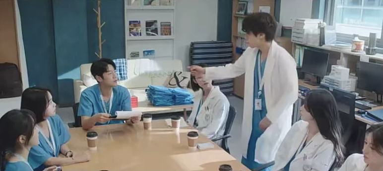 医生越来越累，高分考生都不愿意学医了？（组图） - 4