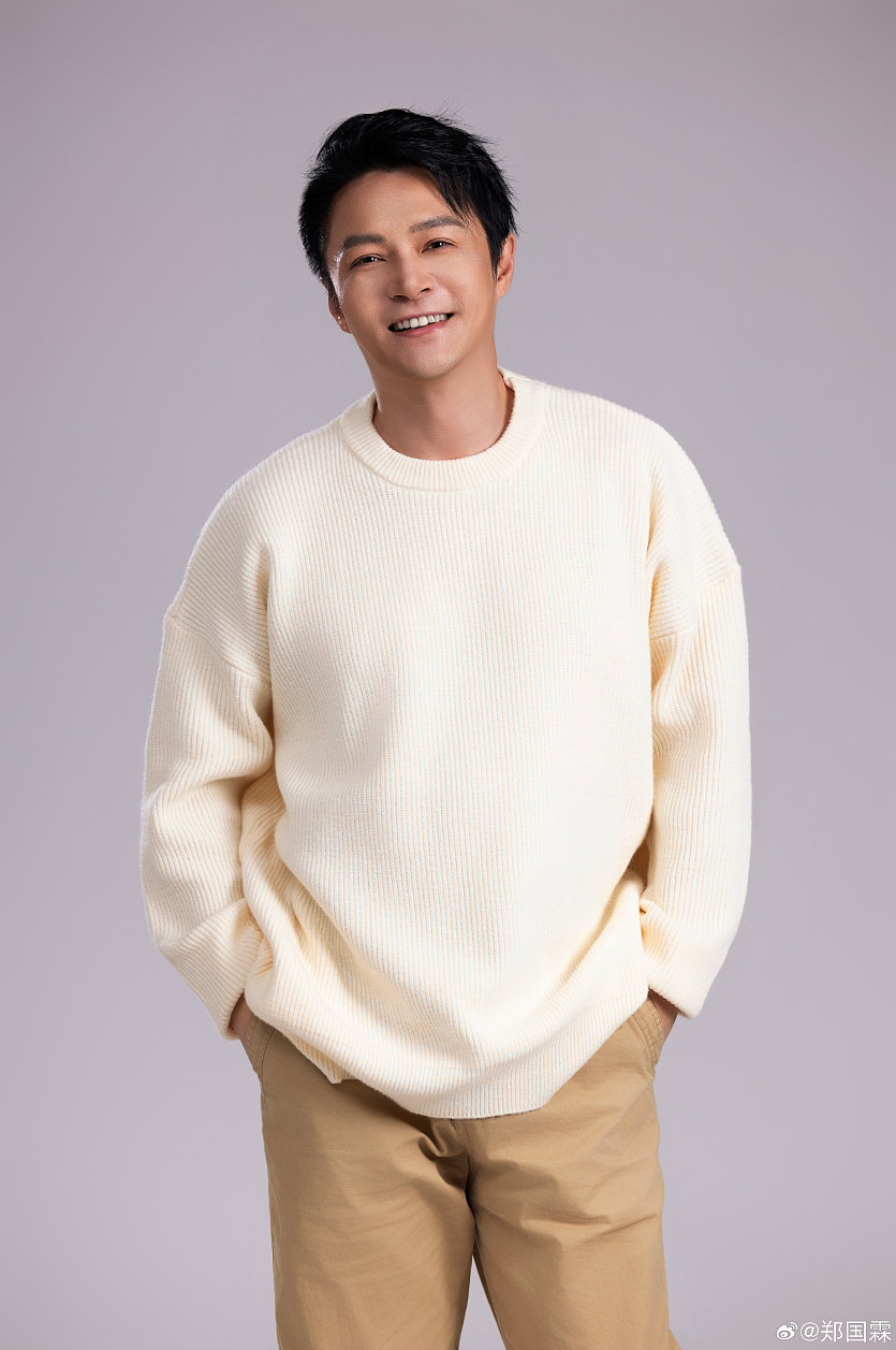 49岁男演员在景区打工引热议，本人回应：凭自己的能力工作没问题，演员也需要养家糊口（组图） - 4