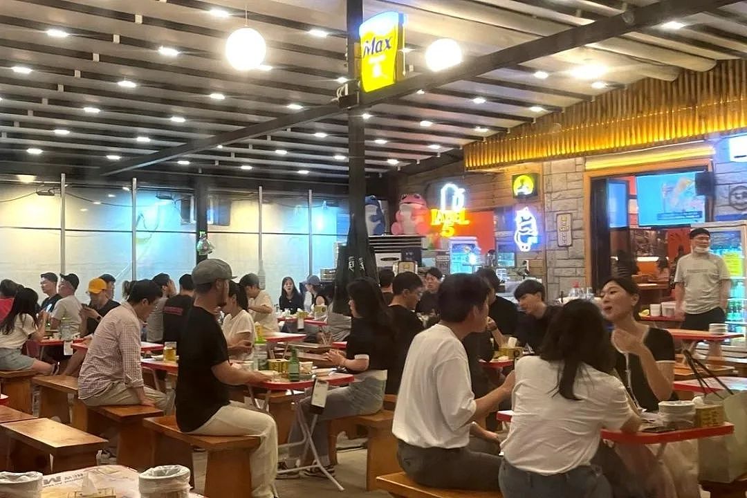 韩国警方用高科技稻草人防犯罪！这要死的画风，居然真的管用啊…（组图） - 1