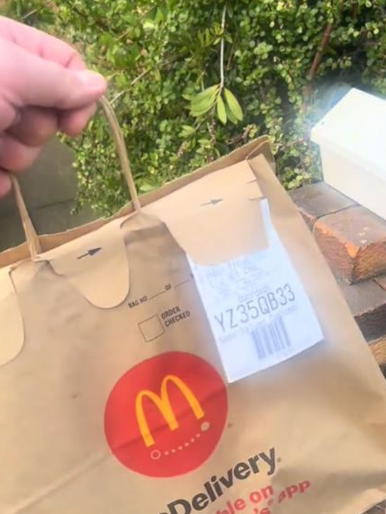 澳洲麦当劳外卖订单让网友吵翻天！小哥走80米赚$10（组图） - 3