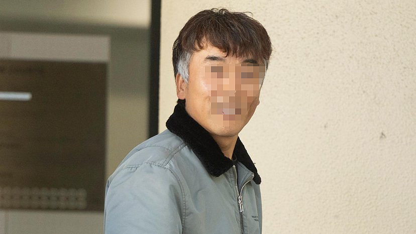 澳华男养上百只宠物狗，房内狗粪遍地！被罚终身禁养动物，恐吃牢饭（组图） - 2