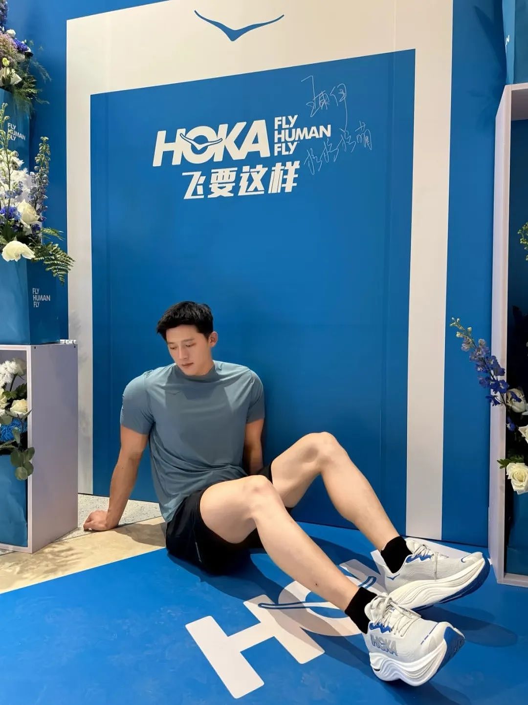 【帅哥】189黑皮体育生，俊朗的外表，性感的肌肉，网友：让我先吃...（组图） - 10