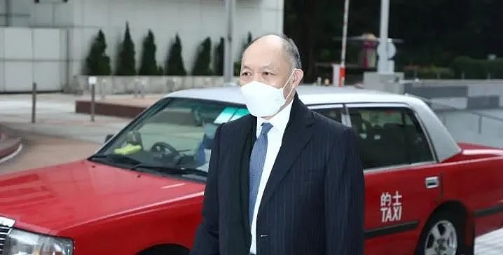 豪门内斗争70亿!亲兄弟为钱闹上法庭,低调夫妇连夜搬出祖宅,今到底鹿死谁手?(组图) - 19