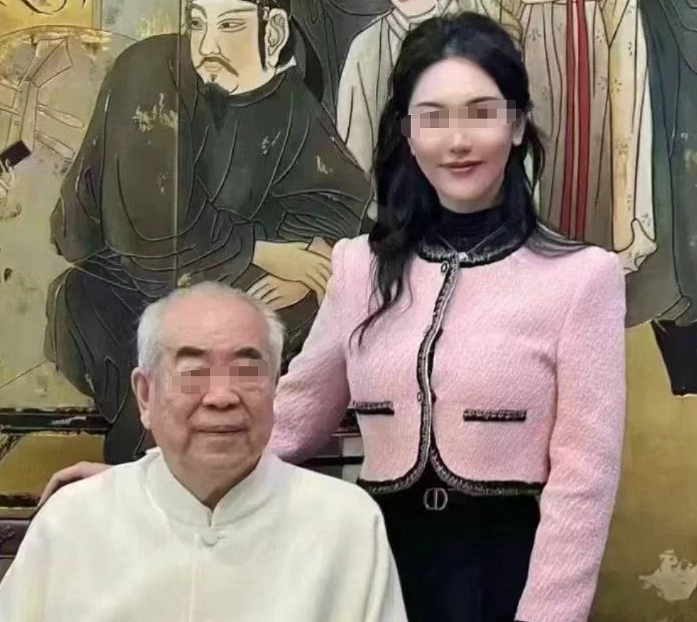 网传87岁书画家范曾被36岁娇妻转移20亿财产，但大家都在关注她的身材（组图） - 11