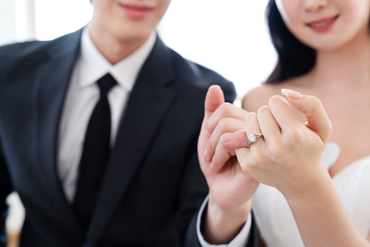 吓到不敢结婚！5星饭店赠送名牌包是“求婚基本”，韩人奢华标准曝（组图） - 1