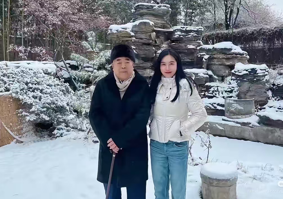 范曾陷入家族内斗!带娇妻去法国看展拒见女儿,徐萌疑似怀孕上位(组图) - 15