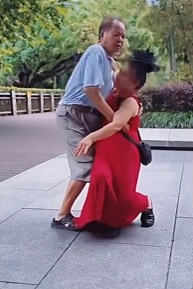 【爆笑】一听到有人结婚或宣布备孕怀孕，脑子里就会开始脑补，这正常吗？真相难以接受...（组图） - 7