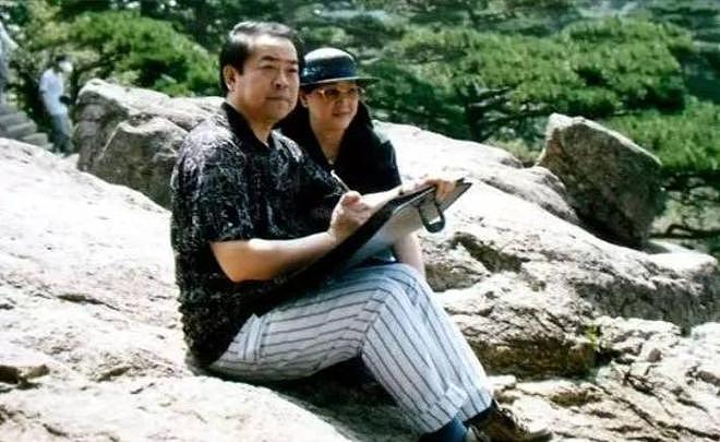 87岁范曾情史曝光，三婚老婆是好友妻子，现小50岁娇妻却出轨继子（组图） - 12