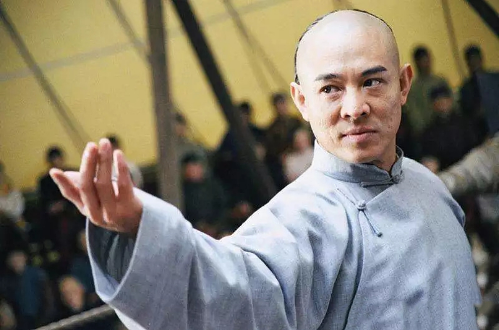 李连杰病情恶化新加坡紧急就医：身上插满管、面容憔悴、已立遗嘱… 最新近况曝光！（组图） - 19