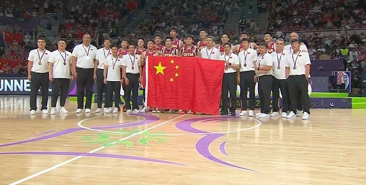 中国男篮1分惜败澳洲，屈居亚洲杯亚军！创十年来最好成绩（组图） - 3