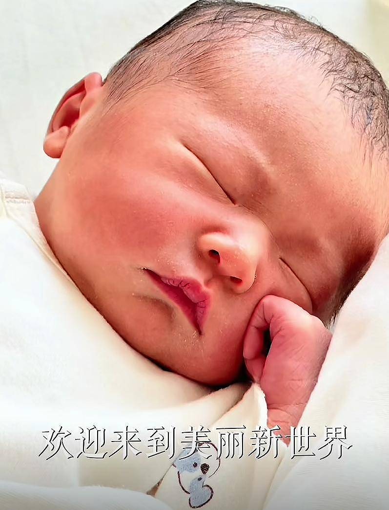 水均益升级当姥爷!他与前妻王君相聚在医院(组图) - 3