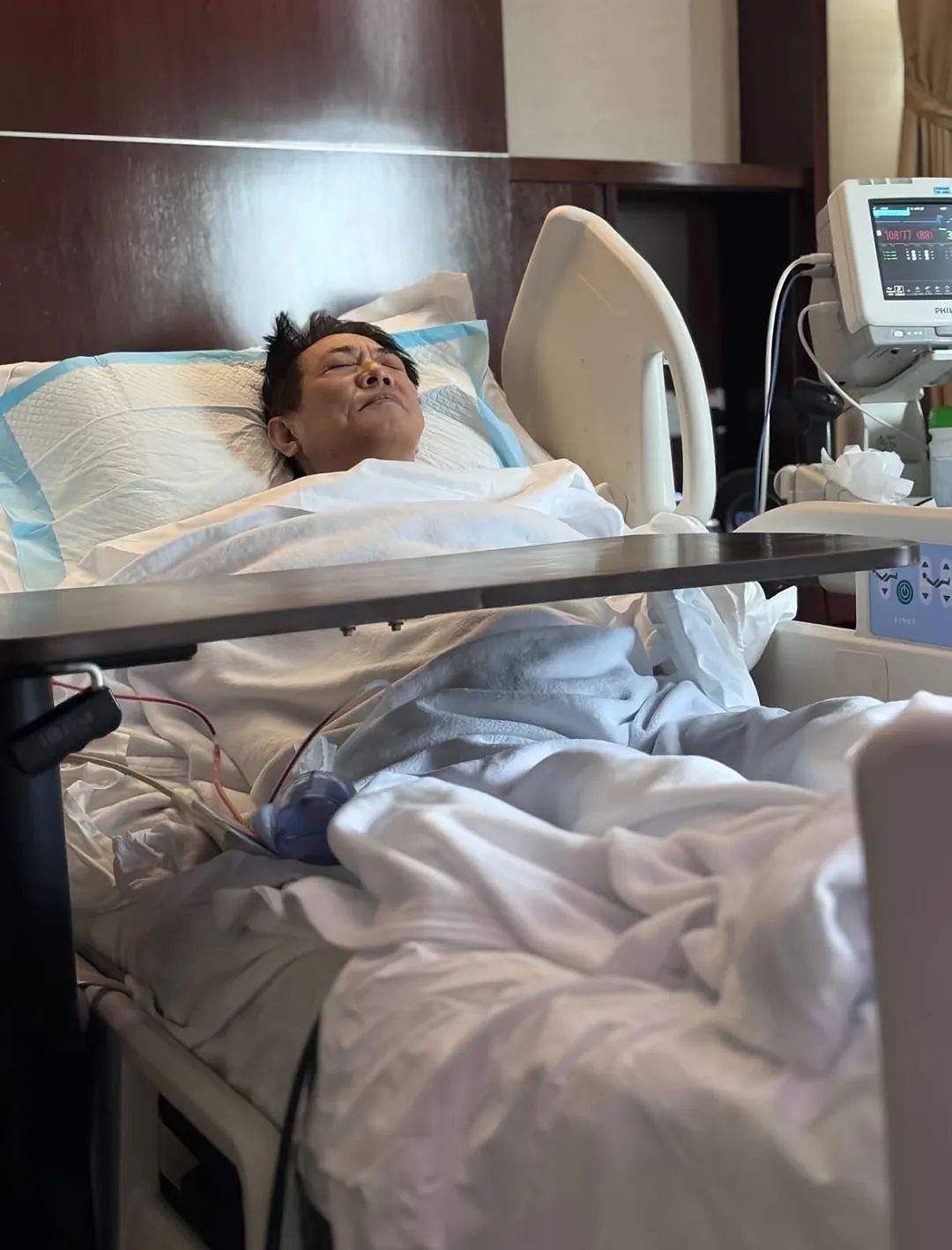 李连杰病情恶化新加坡紧急就医：身上插满管、面容憔悴、已立遗嘱… 最新近况曝光！（组图） - 2