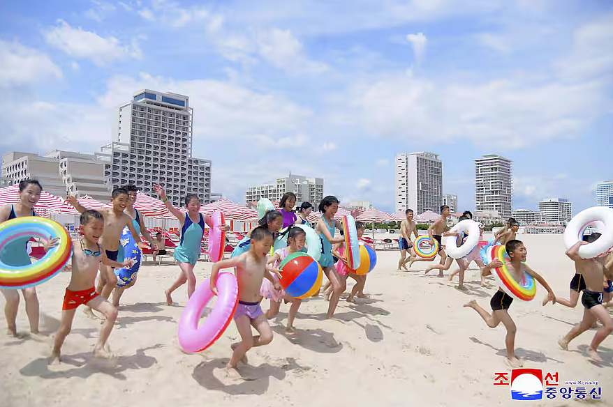 金正恩“海滨乐园”背后黑幕!奴隶每天工作21小时,女工惨遭性侵(组图) - 2