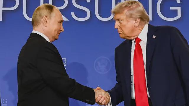 BBC：泽连斯基要在普京更强势的阴影下会见特朗普？（组图） - 2