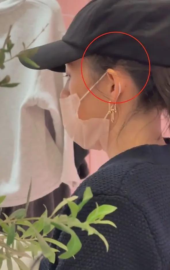 46岁章子怡头发花白认不出，带女儿购物被偶遇（组图） - 2