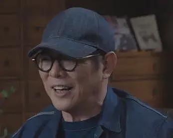62岁李连杰晒躺病床上照片，称最近又经历了试炼（组图） - 2