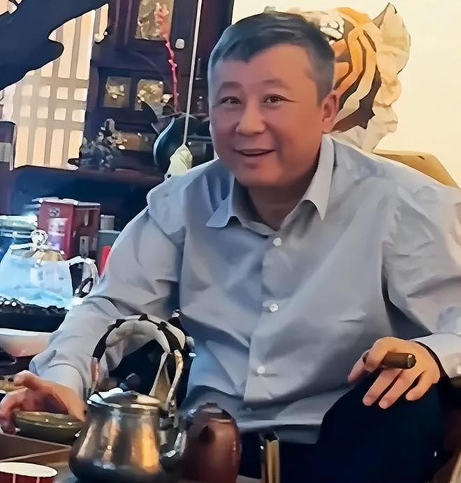 范曾继子评论区沦陷！背靠老爷子享尽资源，合影曝光从不提生父（组图） - 19