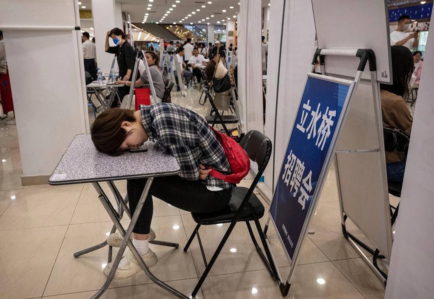 内地明确不缴社保约定无效惹议,人民日报称“强制新规”是误读(组图) - 3