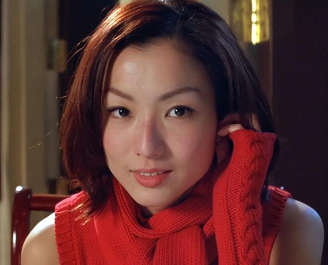 “香港最后一位天后”郑秀文：挺过出轨婚变，如何做到一生爱一人（组图） - 3