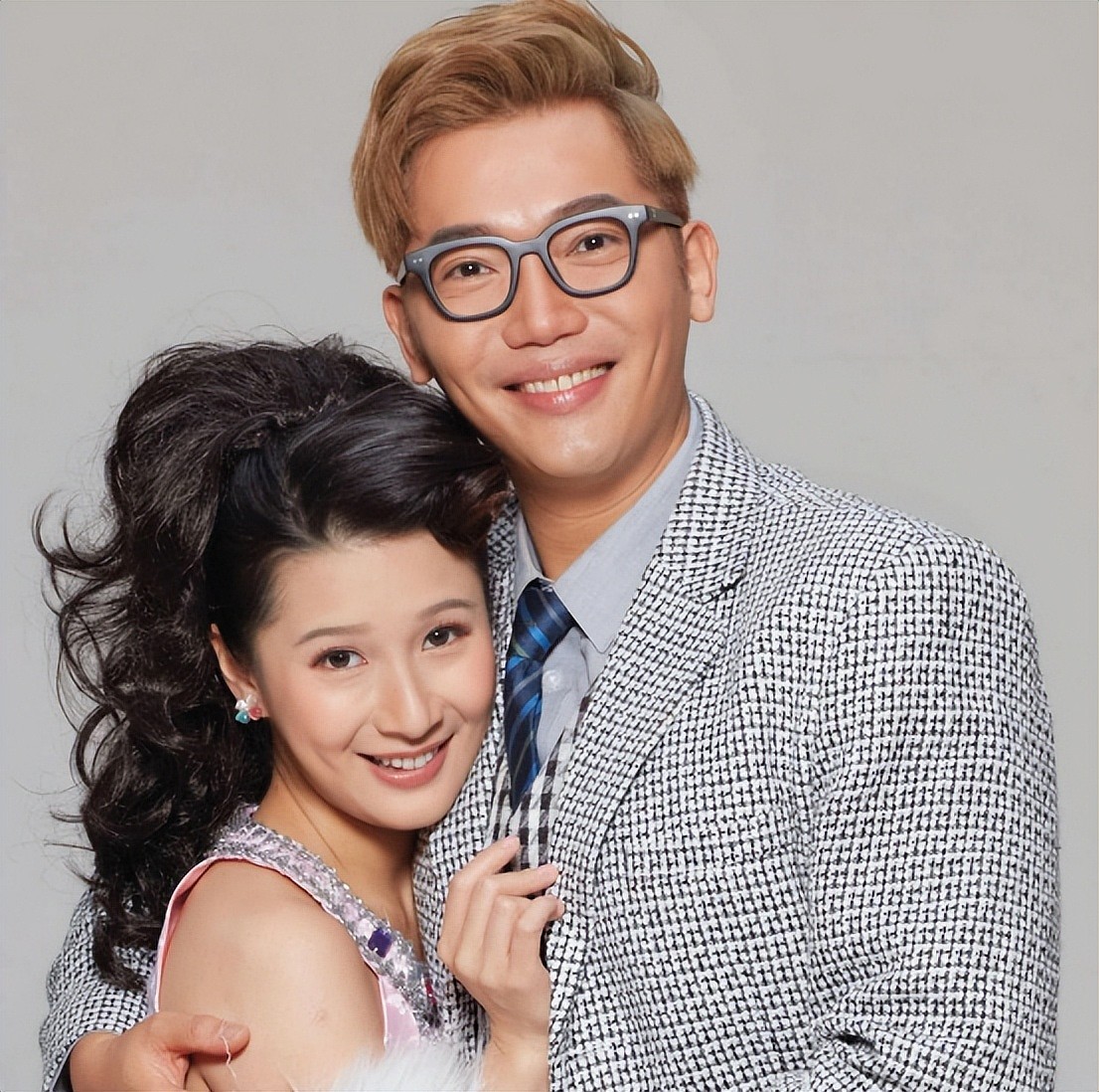 TVB男星吐槽内地医生看病敷衍,引发全网集体声讨,曾恋百亿千金(组图) - 8
