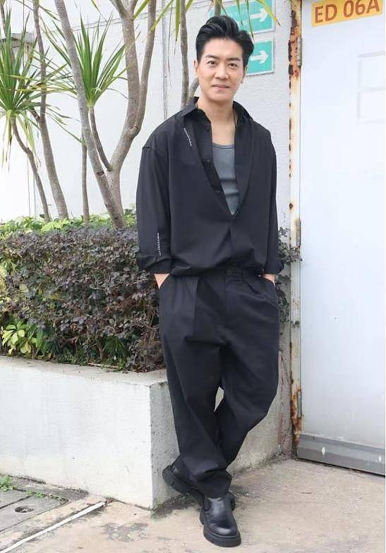 TVB港姐感叹已长白发,老公曾与女星剧中赤裸相见(组图) - 5