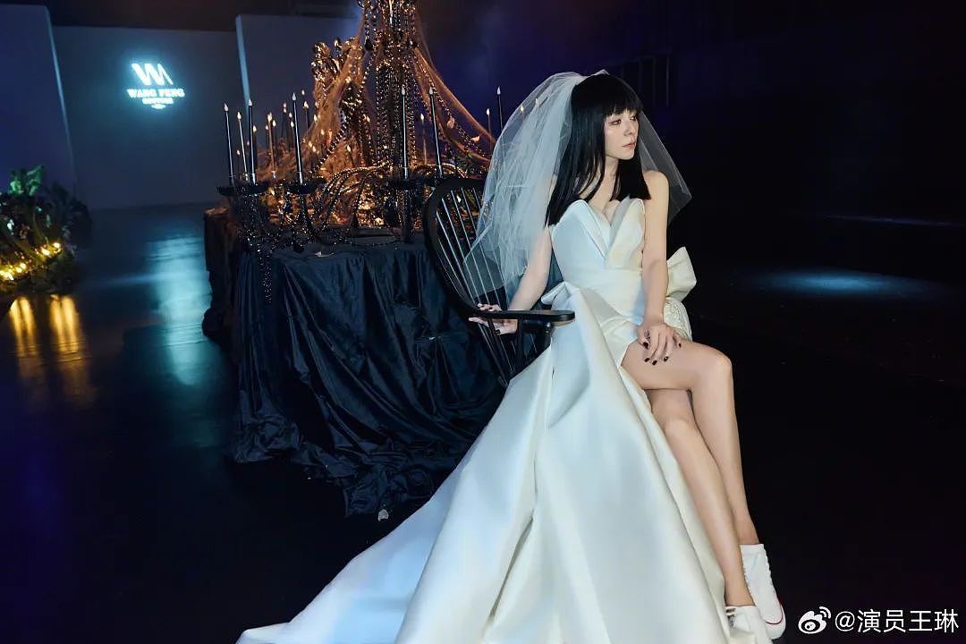 内娱初代恶女，沦落到全网可怜？（组图） - 34