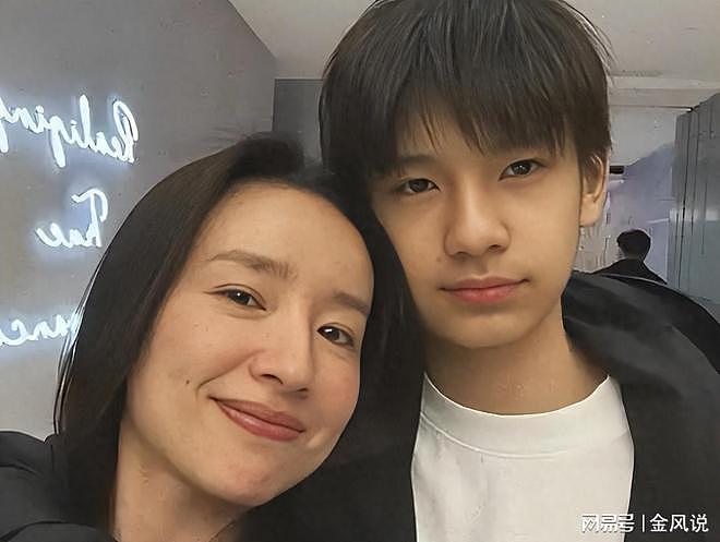 曹颖的儿子、董洁的儿子、孙俪的儿子，你觉得谁的颜值更胜一筹？（组图） - 1