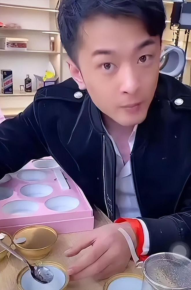 辛巴退播难平众怒！打假博主内涵其装病，此前已五次宣布退播（组图） - 21