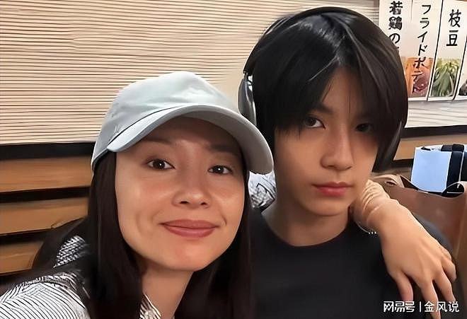 曹颖的儿子、董洁的儿子、孙俪的儿子，你觉得谁的颜值更胜一筹？（组图） - 14