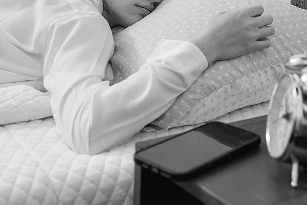 男子半夜潜入民宅“偷抽女子血液”,理由相当荒唐(组图) - 2