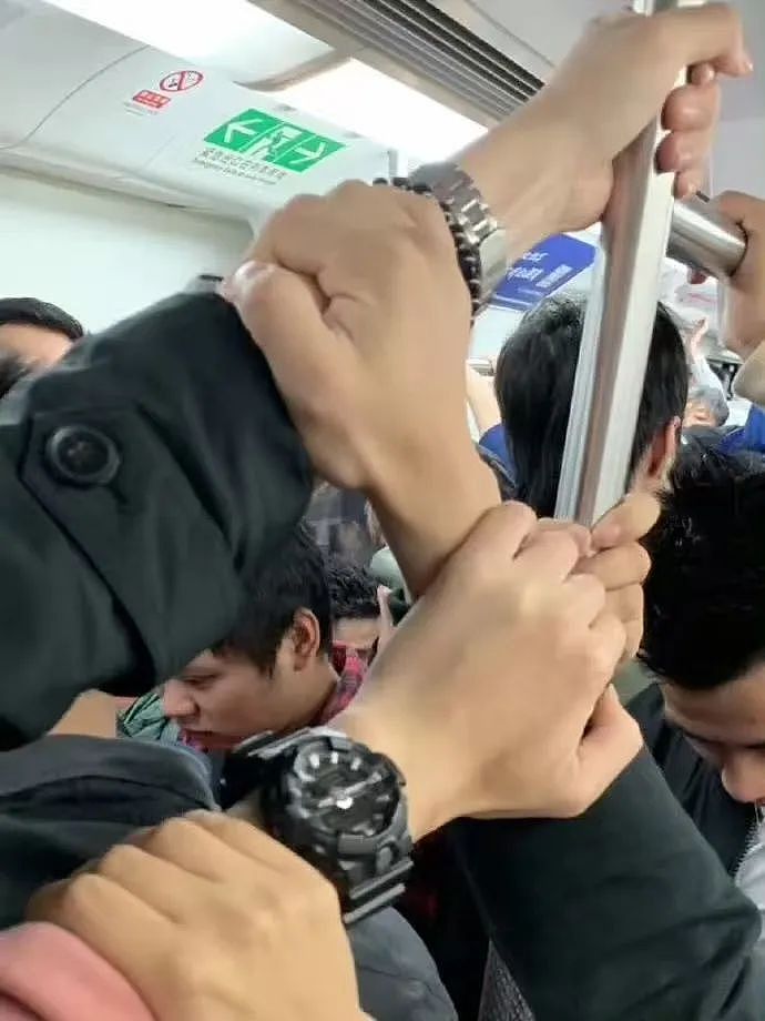 【爆笑】“上班把领导当狗养后...... “ 哈哈哈哈哈哈哈很超前的精神状态（组图） - 47