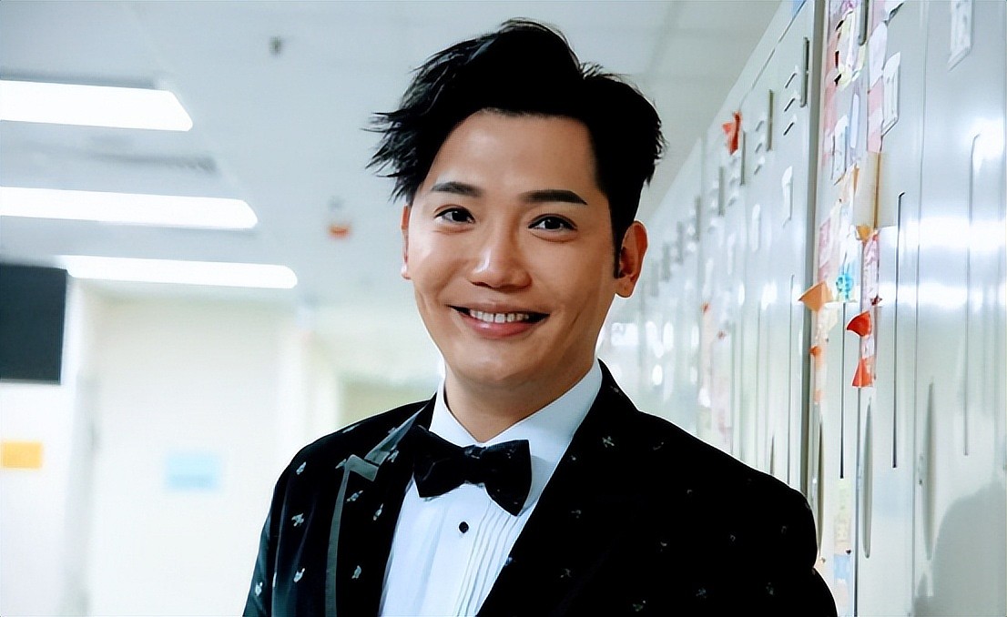 TVB男星吐槽内地医生看病敷衍,引发全网集体声讨,曾恋百亿千金(组图) - 7
