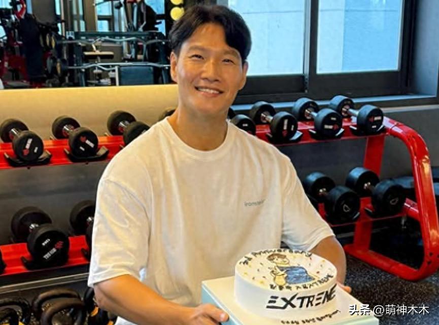 金钟国资产超5亿，婚前安排超细致，网友劝他对新婚妻子别太抠门（组图） - 1