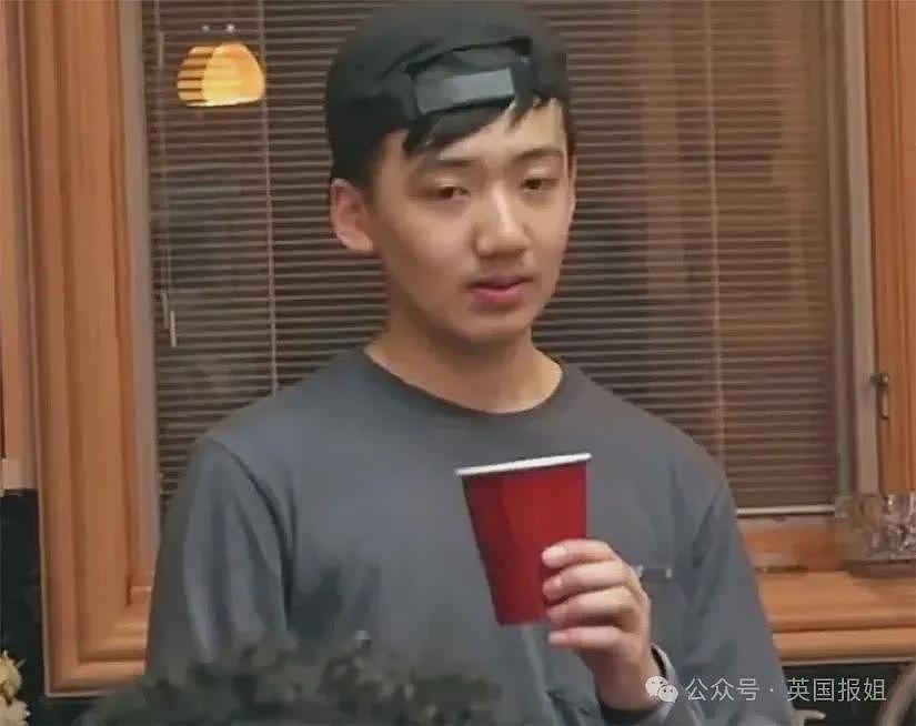华裔混血网红18岁成年第一天卖“付费视频”狂揽千万？父母亲哥全程操控啃她十几年…（组图） - 5