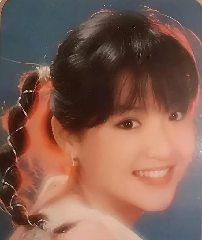恬妞：出道即巅峰却遭富豪骗婚？中年逆袭，如何写出大女主剧本（组图） - 5