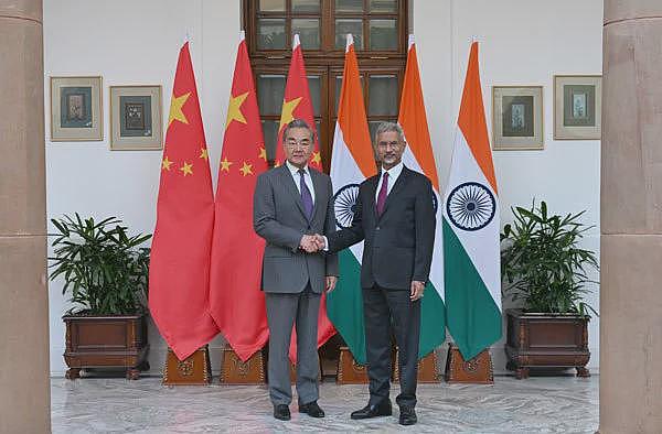 深入沟通边界问题，中国外长访印3天引多方关注（图） - 1