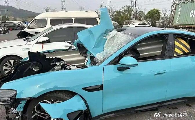 小米扒头致4死2伤！肇事司机开庭提供贫困证明求轻判？官方否认（组图） - 2